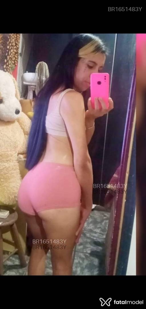 Acompanhante mulher trans com cabelo castanho de olhos castanhos em Belo Horizonte - Anabella cristina