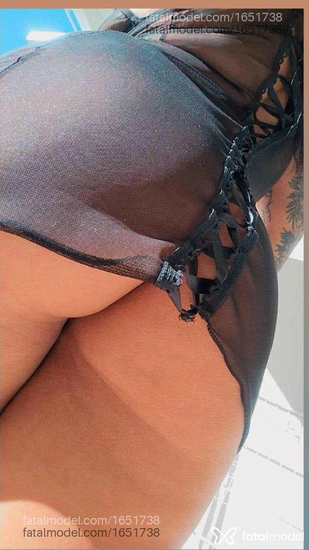 Acompanhante mulher morena (o) de olhos castanhos - Bia Gonçalves