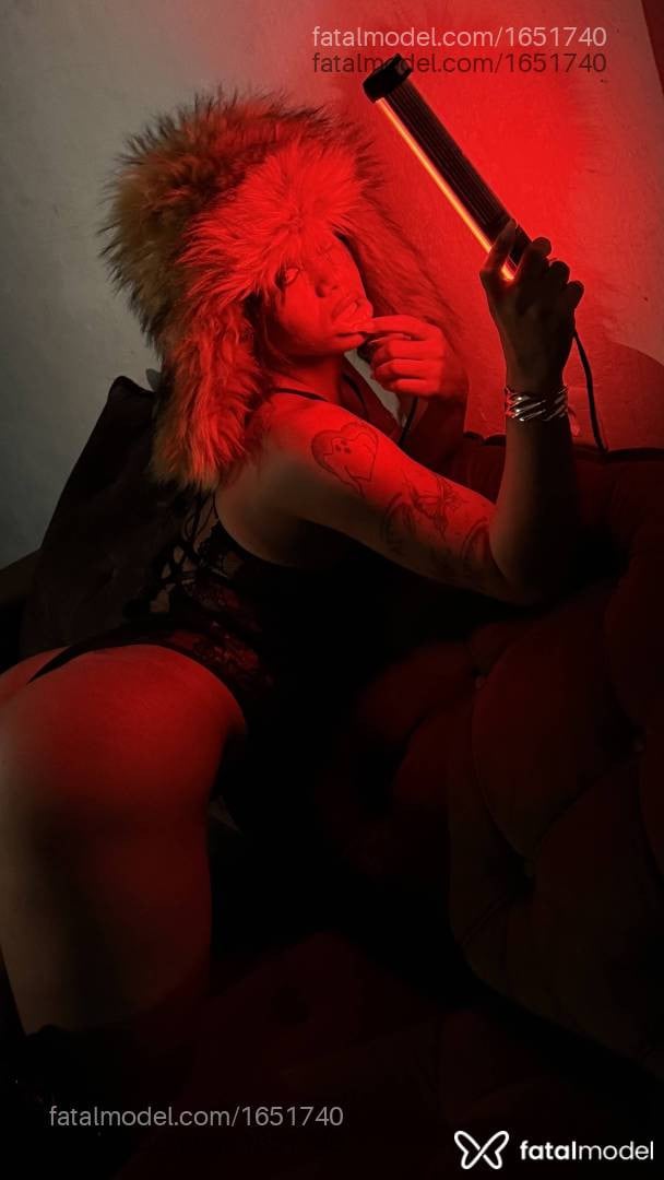 Acompanhante mulher trans morena (o) de olhos castanhos em Maceió - Bella Campos