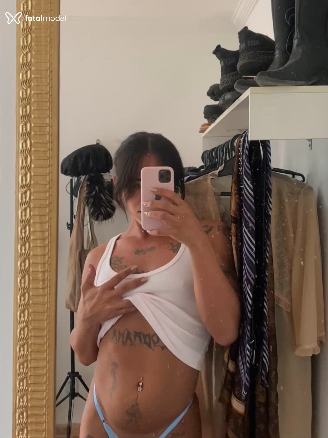 Acompanhante mulher trans morena (o) de olhos castanhos - Bella Campos