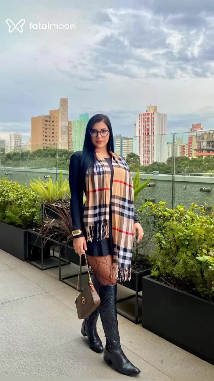 Acompanhante mulher morena (o) de olhos castanhos em Balneário Camboriú - Gabriela Santorini