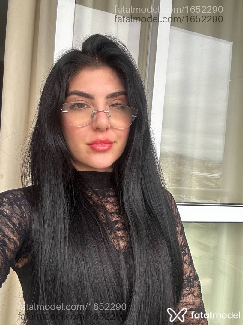Acompanhante mulher morena (o) de olhos castanhos - Bárbara