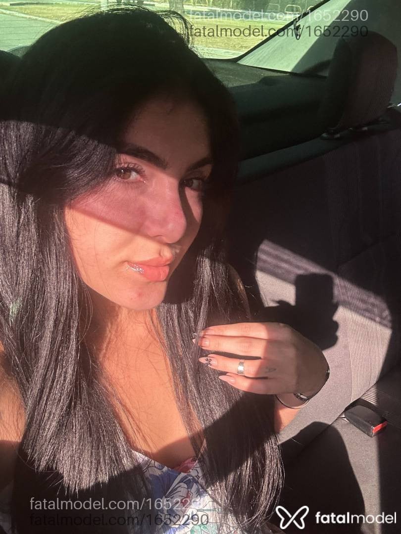 Acompanhante mulher morena (o) de olhos castanhos - Bárbara