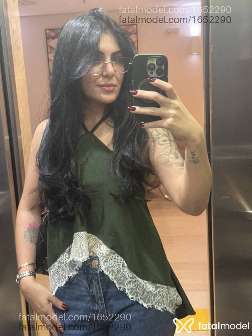 Acompanhante mulher morena (o) de olhos castanhos - Bárbara