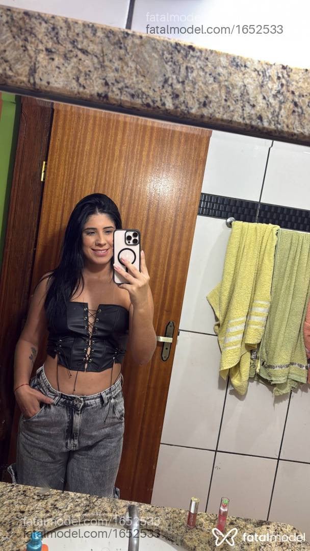 Acompanhante mulher morena (o) de olhos castanhos em Araguaína - Livia