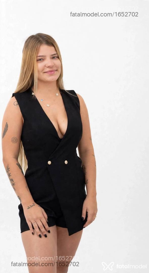 Acompanhante mulher loira (o) de olhos castanhos - Anabella