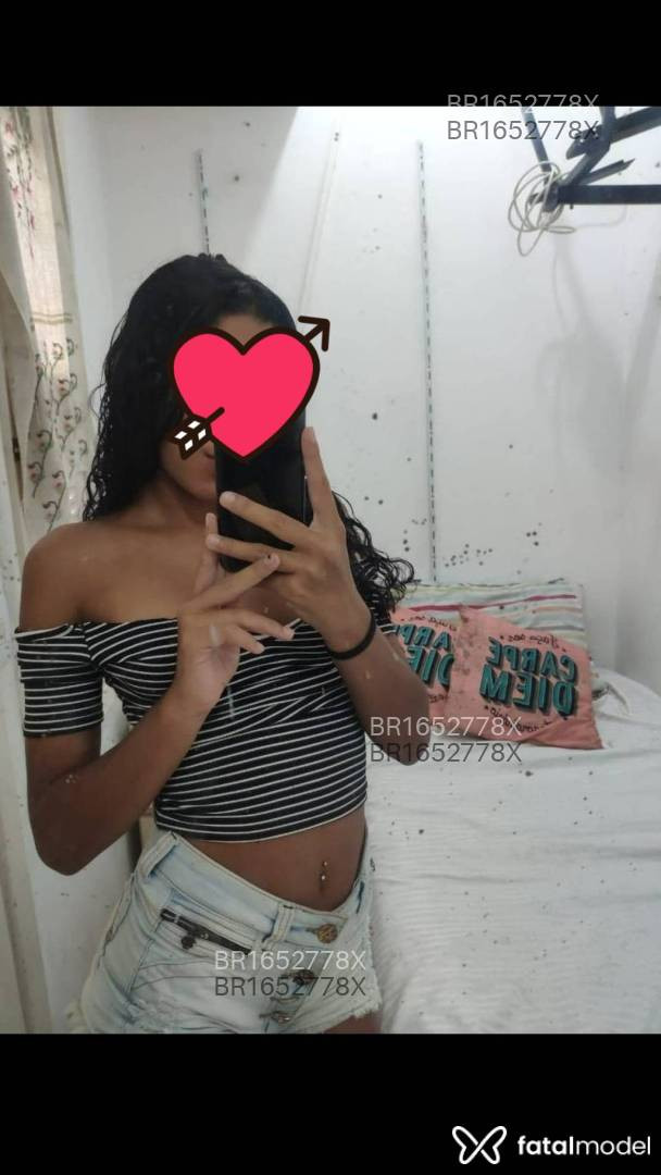 Acompanhante mulher morena (o) de olhos castanhos em Divinópolis - Melissa