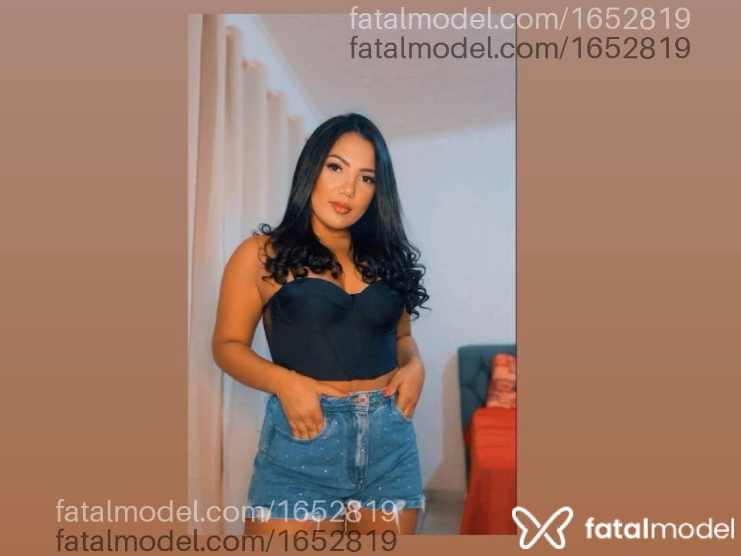 Acompanhante mulher morena (o) de olhos pretos - Bianca
