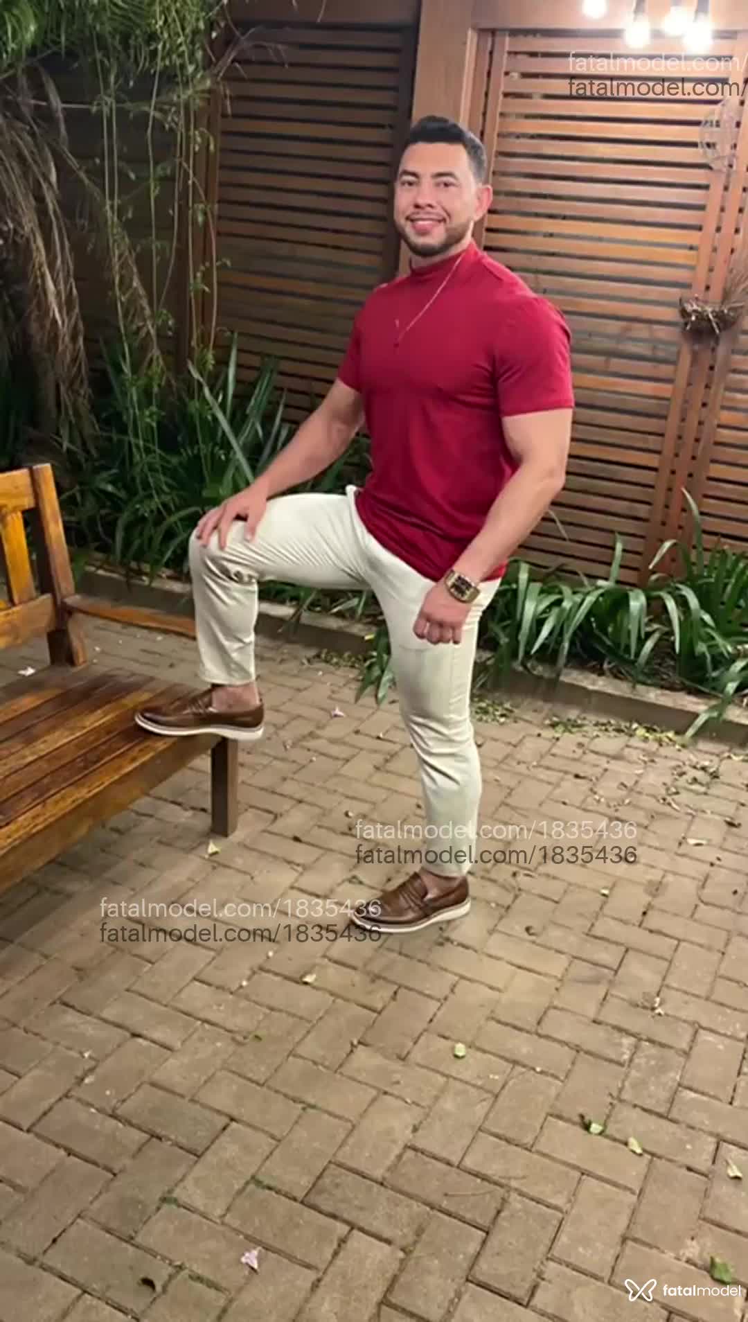 Acompanhante homem morena (o) de olhos castanhos em Cascavel - Plaza