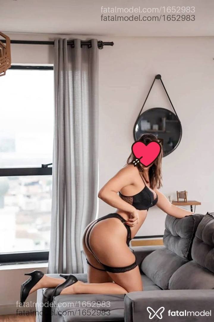 Acompanhante mulher com cabelo castanho de olhos castanhos - Luana Mas