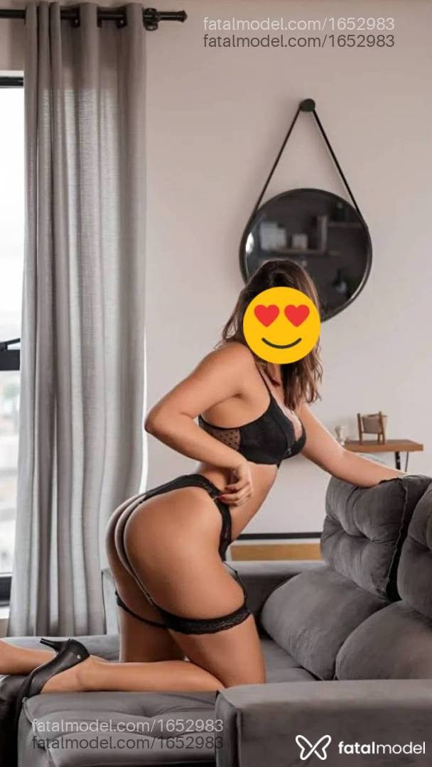 Acompanhante mulher com cabelo castanho de olhos castanhos - Luana Mas