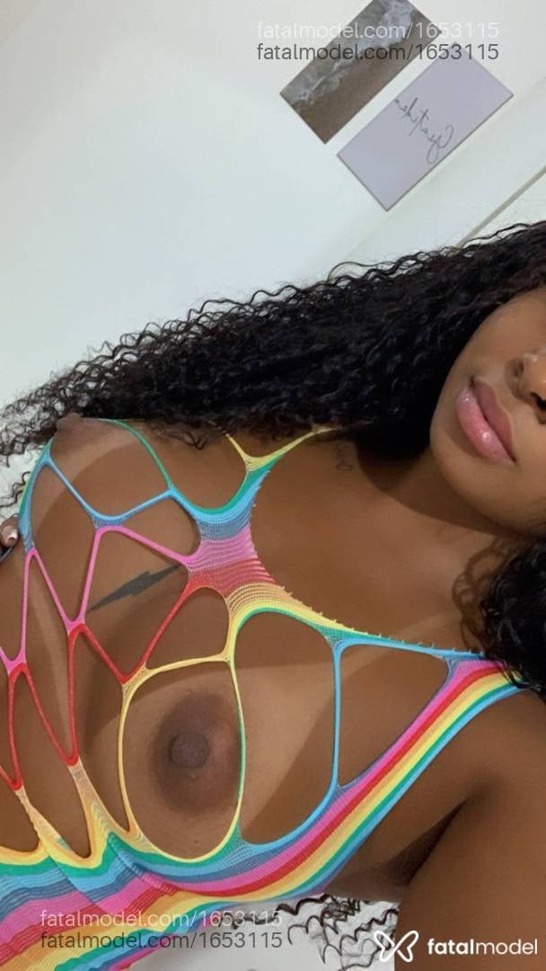 Acompanhante mulher com cabelo castanho de olhos castanhos em Varginha - Brenda monteiro