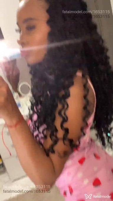 Acompanhante mulher com cabelo castanho de olhos castanhos em Varginha - Brenda monteiro