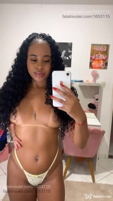 Acompanhante mulher com cabelo castanho de olhos castanhos em Varginha - Brenda monteiro
