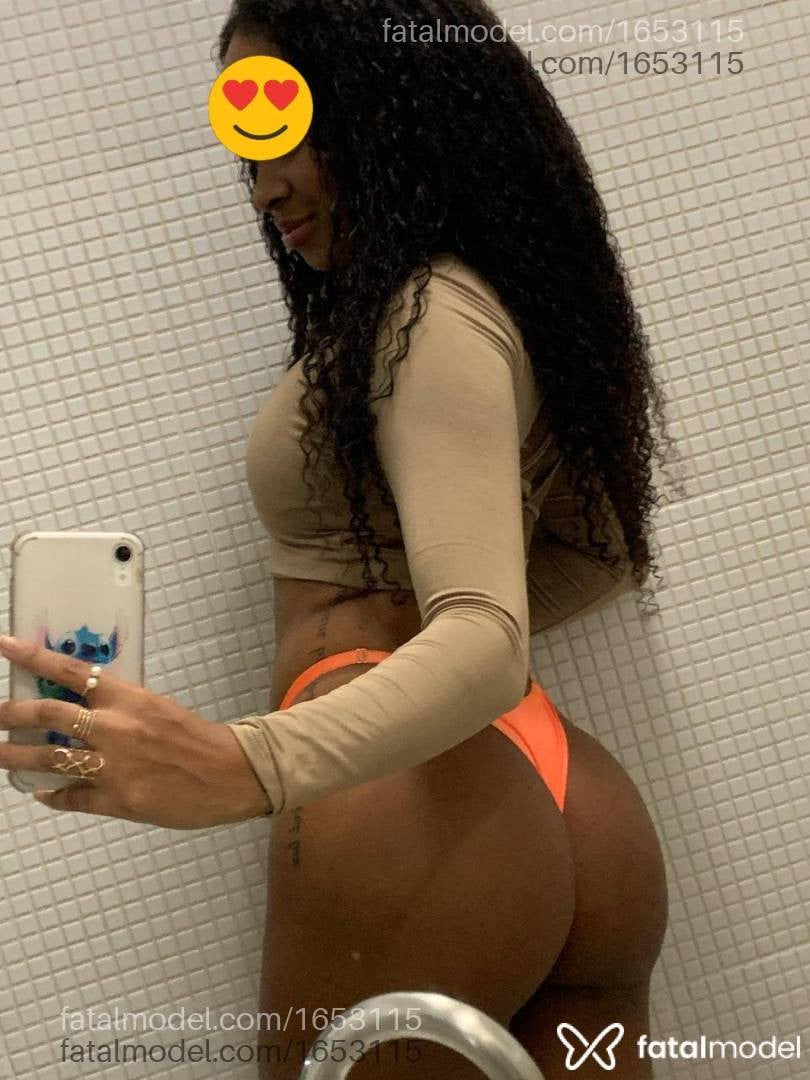 Acompanhante mulher com cabelo castanho de olhos castanhos em Itabira - Brenda monteiro