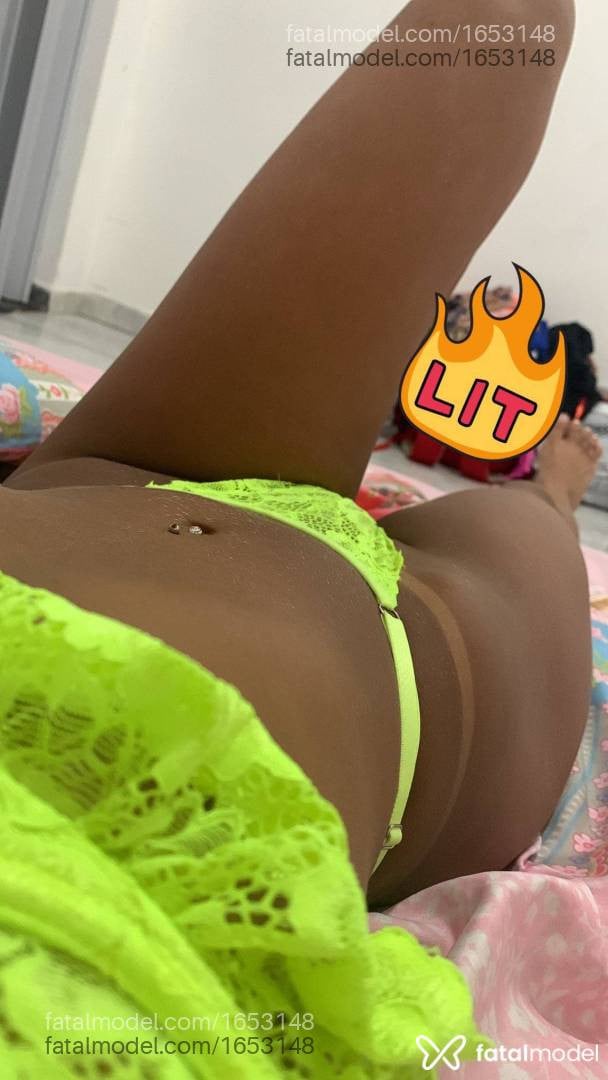 Acompanhante mulher morena (o) de olhos castanhos - Lara Reislin