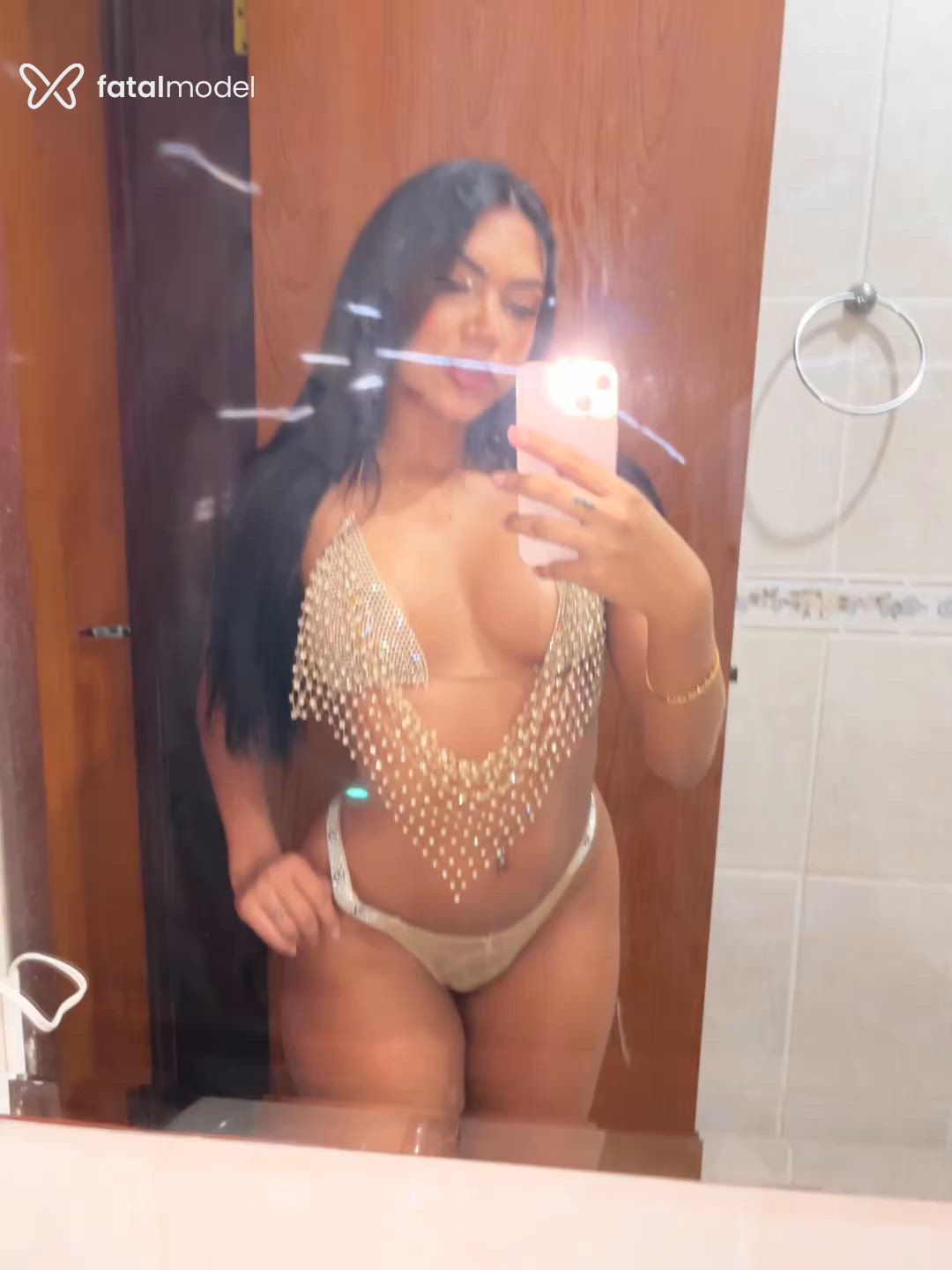 Acompanhante mulher morena (o) de olhos castanhos - Hayra Reislin Acompanhante mulher morena (o) de olhos castanhos - Hayra Reislin