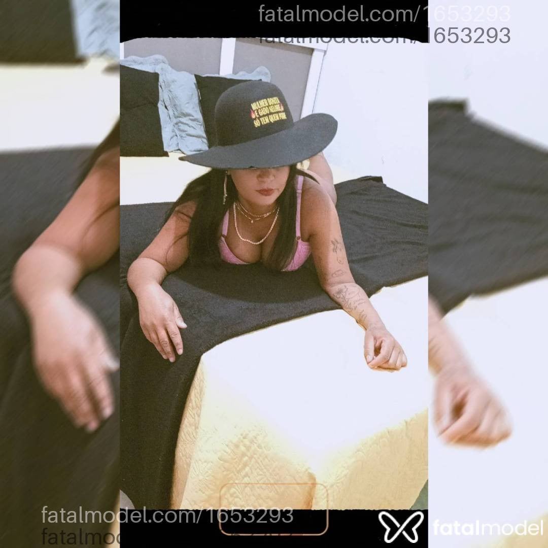 Acompanhante mulher morena (o) de olhos pretos em Capim Grosso Acompanhante mulher morena (o) de olhos pretos em Capim Grosso - Vaqueira