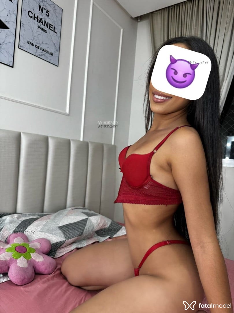 Acompanhante mulher morena (o) de olhos castanhos em Itajaí - Bela