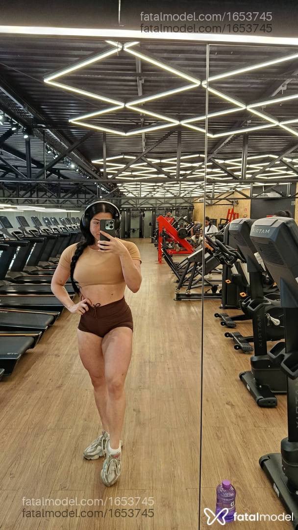 Acompanhante mulher morena (o) de olhos castanhos em Nova Friburgo - Clara Fit