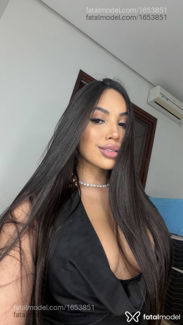Acompanhante mulher morena (o) de olhos pretos - MIRELLA DIAS