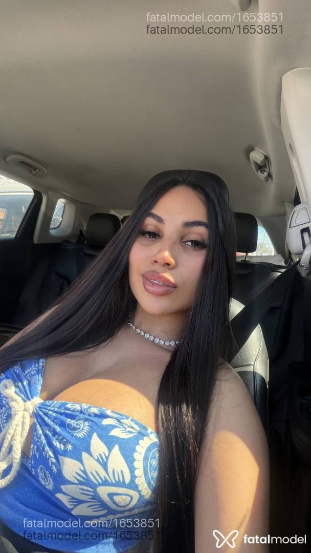 Acompanhante mulher morena (o) de olhos pretos - MIRELLA DIAS