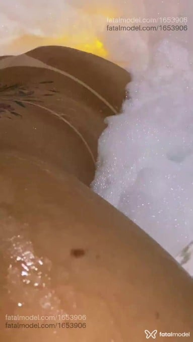 Acompanhante mulher com cabelo castanho de olhos castanhos em São Pedro da Aldeia - DoutoraSexy