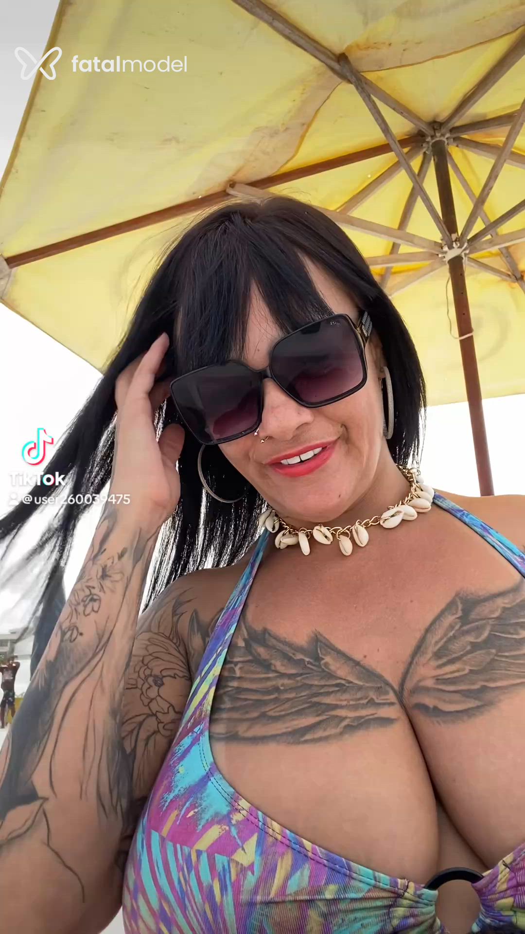 Acompanhante mulher com cabelo castanho de olhos castanhos - DoutoraSexy