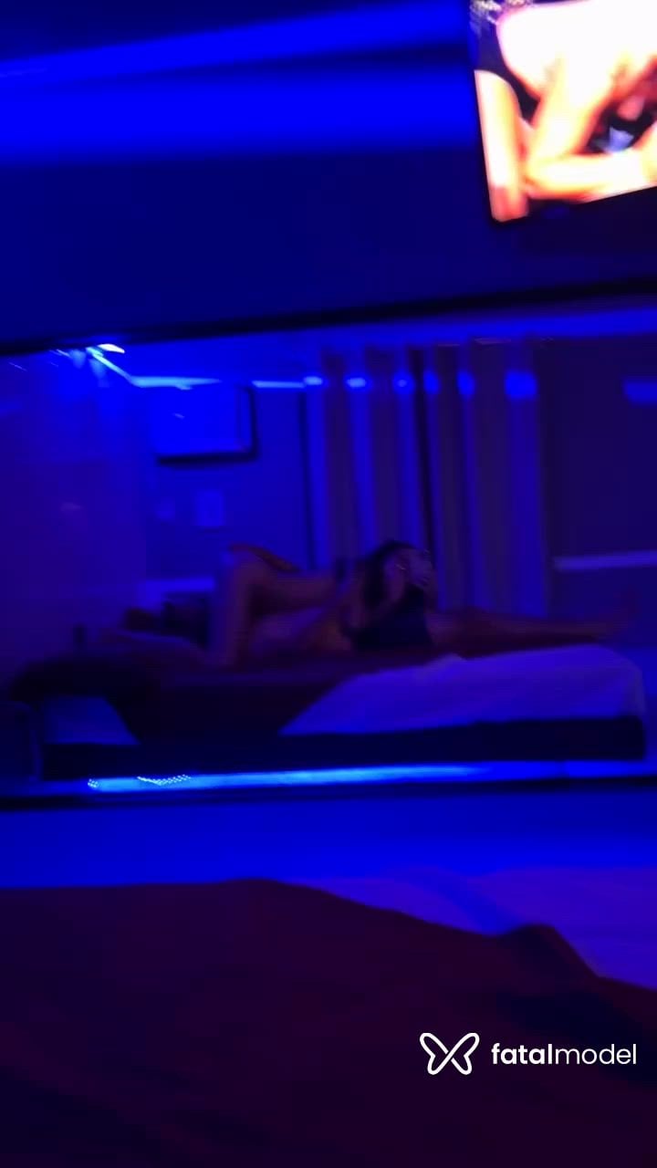 Acompanhante mulher trans com cabelo castanho de olhos castanhos - Rebecca