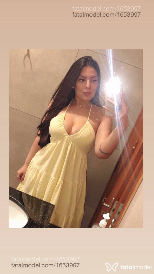 Acompanhante mulher com cabelo castanho de olhos castanhos - JÚLIA