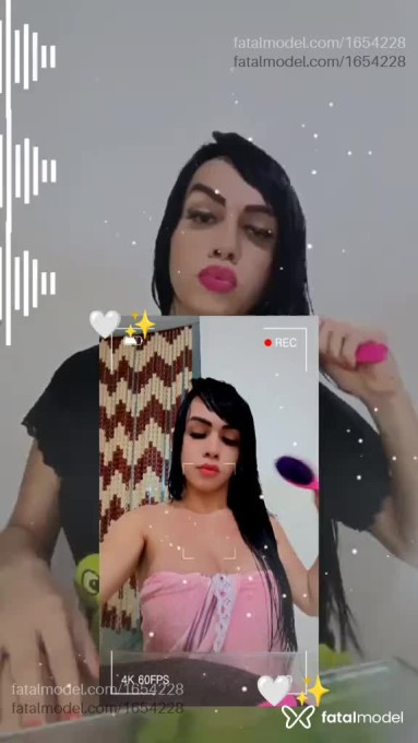 Acompanhante travesti morena (o) de olhos castanhos em Virtual - Luana
