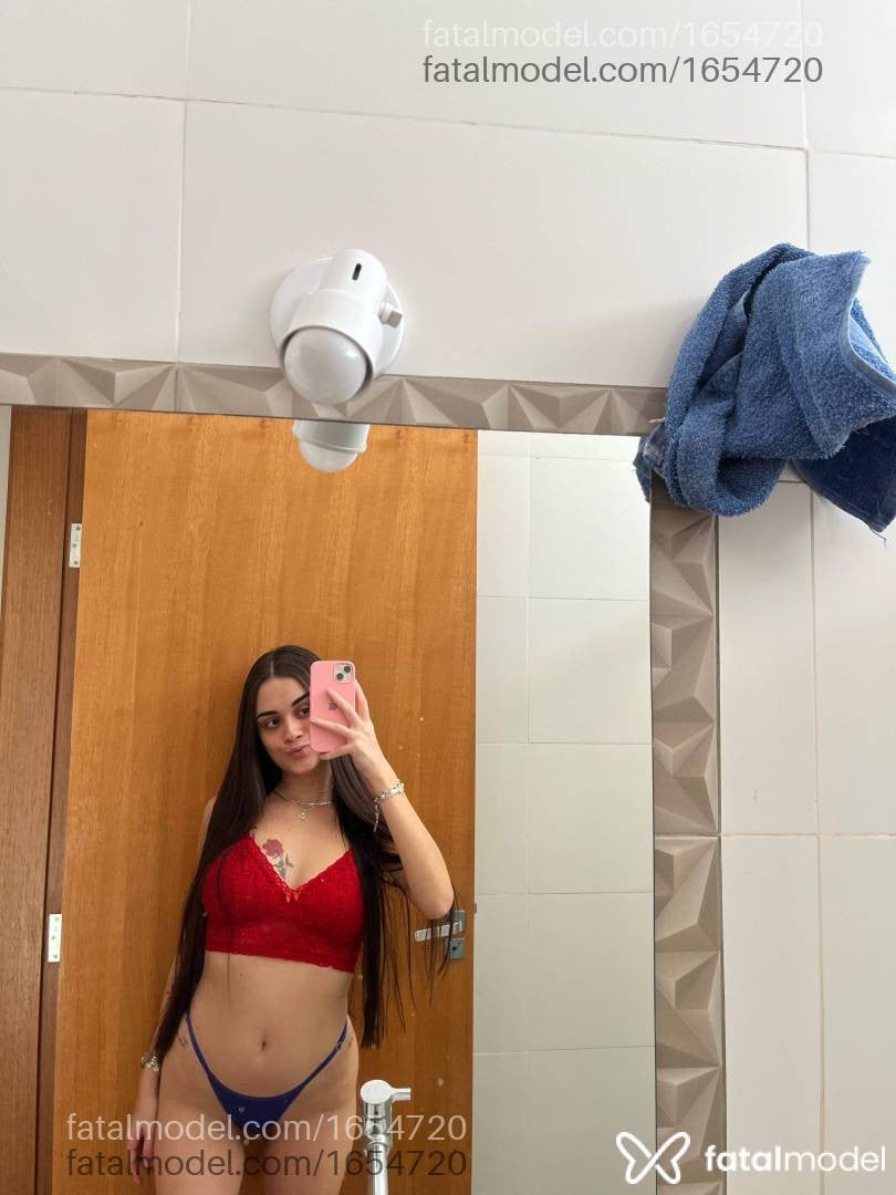 Acompanhante mulher com cabelo castanho de olhos pretos em Campinas - Ayla