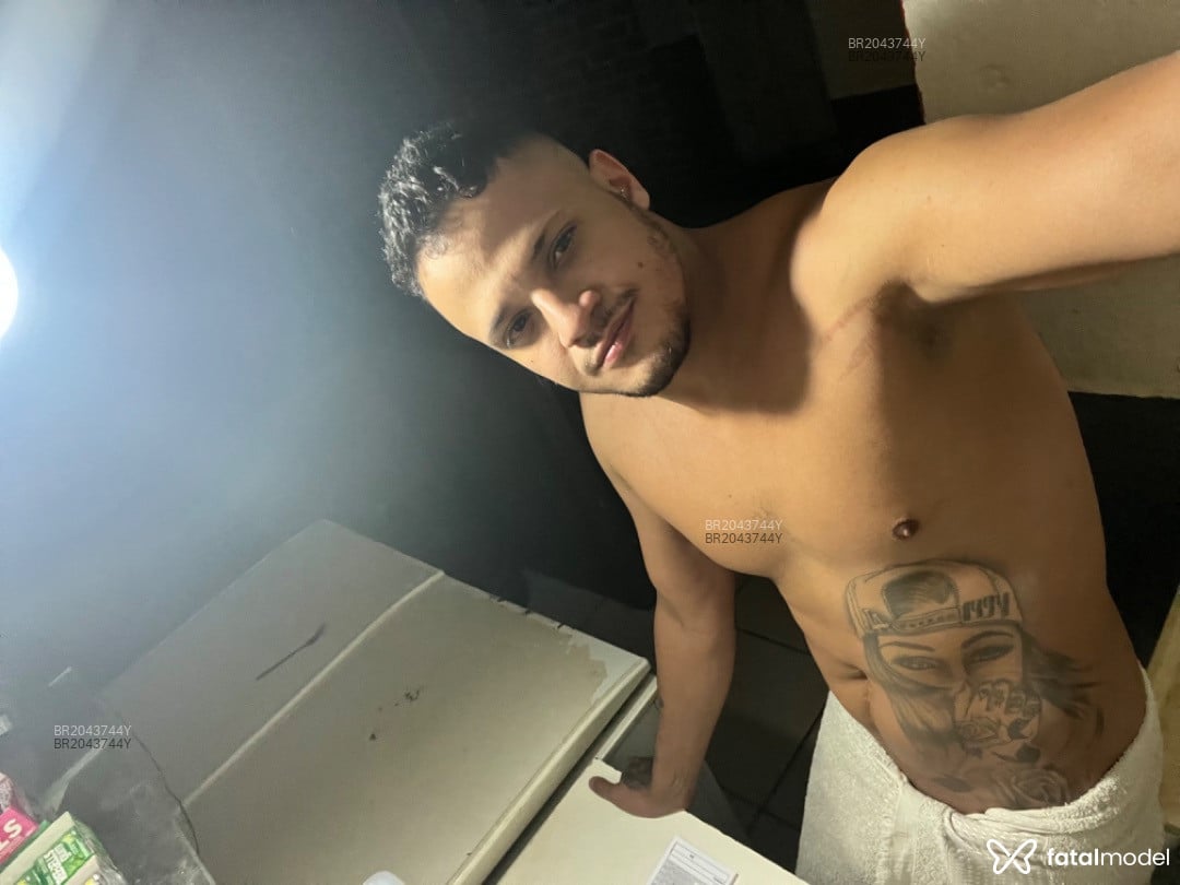 Acompanhante homem com cabelo castanho de olhos castanhos em Belo Horizonte - Douglas