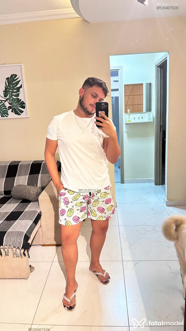 Acompanhante homem com cabelo castanho de olhos castanhos em Belo Horizonte Acompanhante homem com cabelo castanho de olhos castanhos em Belo Horizonte - Thiago Junior