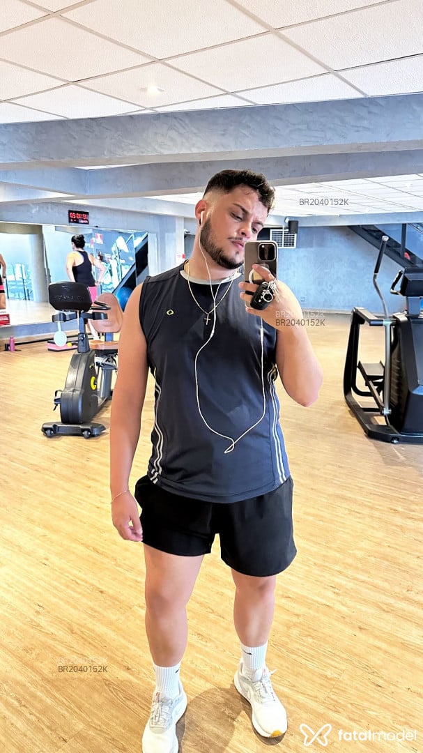 Acompanhante homem com cabelo castanho de olhos castanhos em Belo Horizonte Acompanhante homem com cabelo castanho de olhos castanhos em Belo Horizonte - Thiago Junior