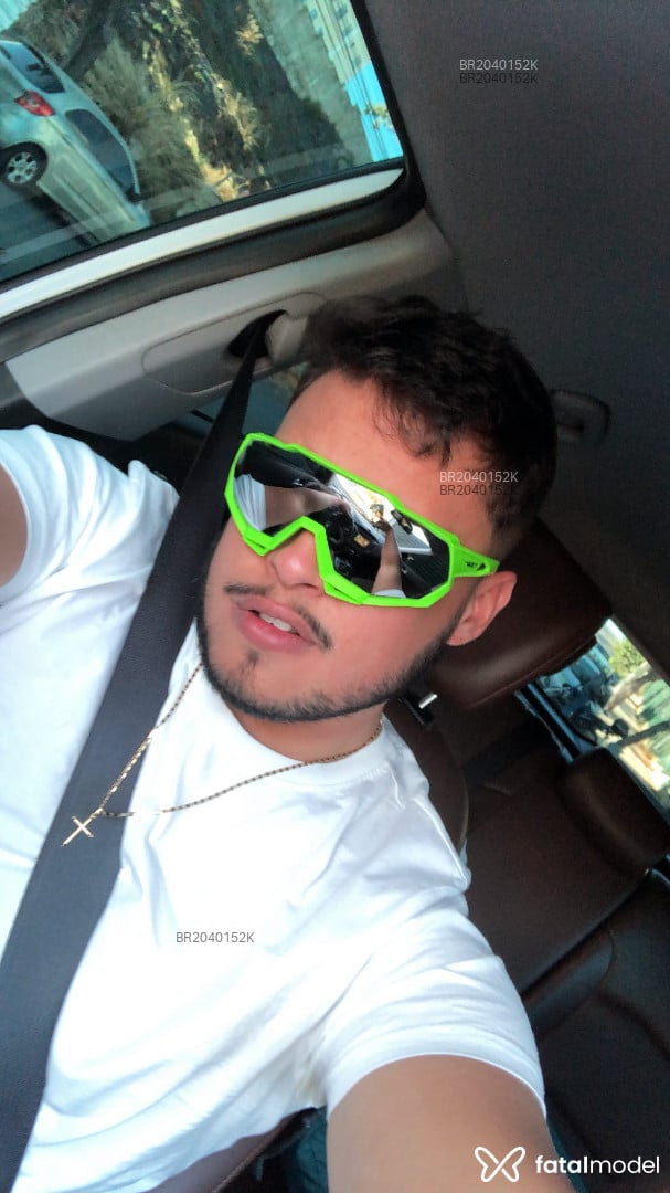 Acompanhante homem com cabelo castanho de olhos castanhos em Belo Horizonte Acompanhante homem com cabelo castanho de olhos castanhos em Belo Horizonte - Thiago Junior