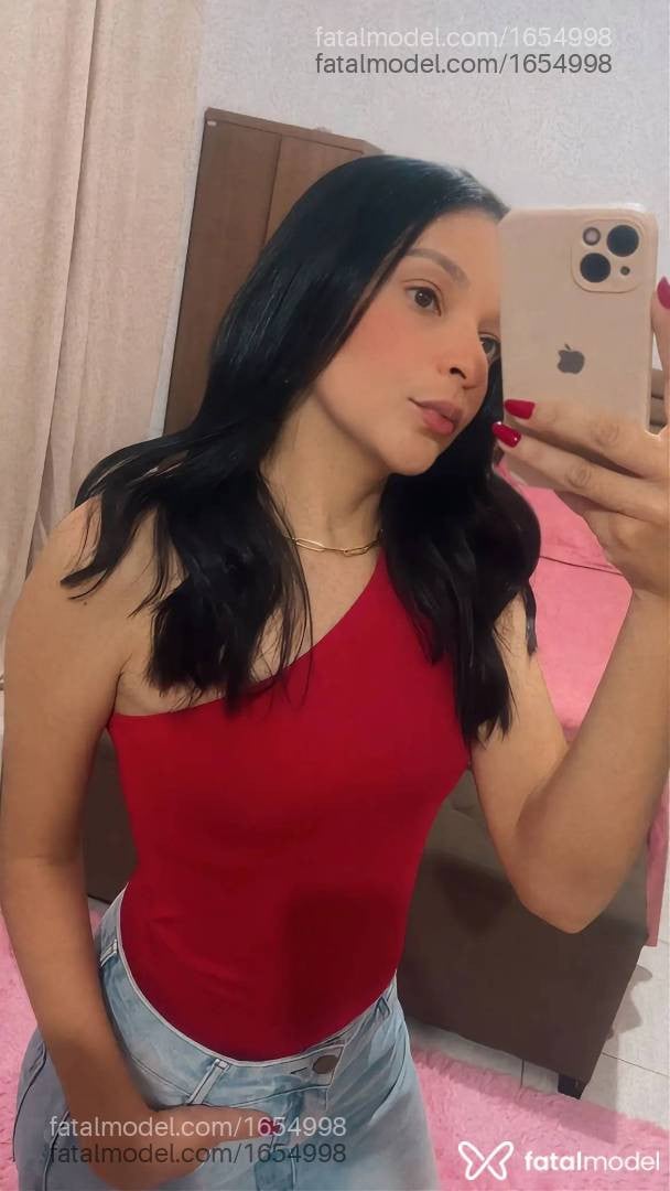 Acompanhante mulher morena (o) de olhos mel - Mirelly Freitas