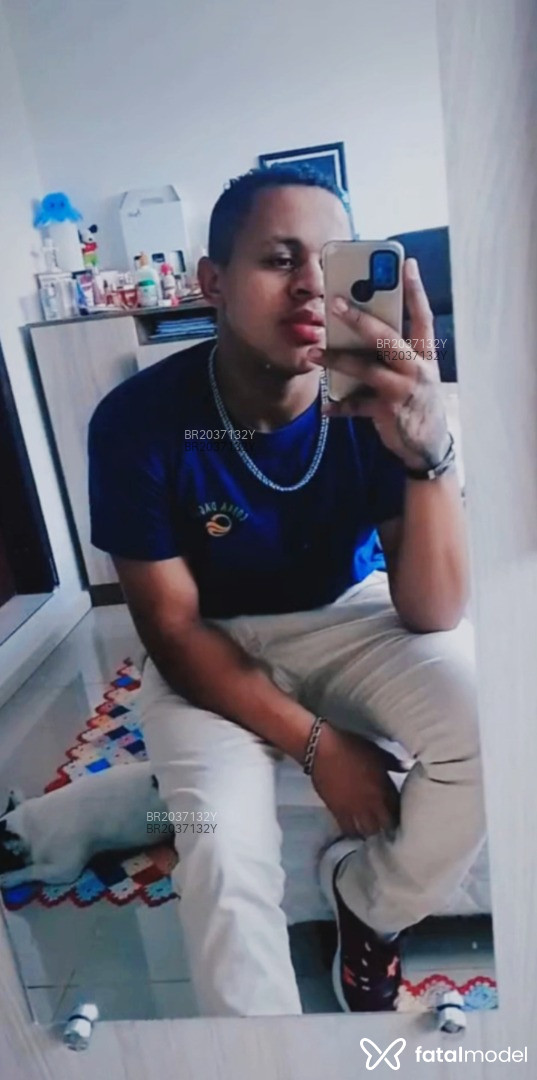 Acompanhante homem morena (o) de olhos castanhos - Negoh Acompanhante homem morena (o) de olhos castanhos - Negoh