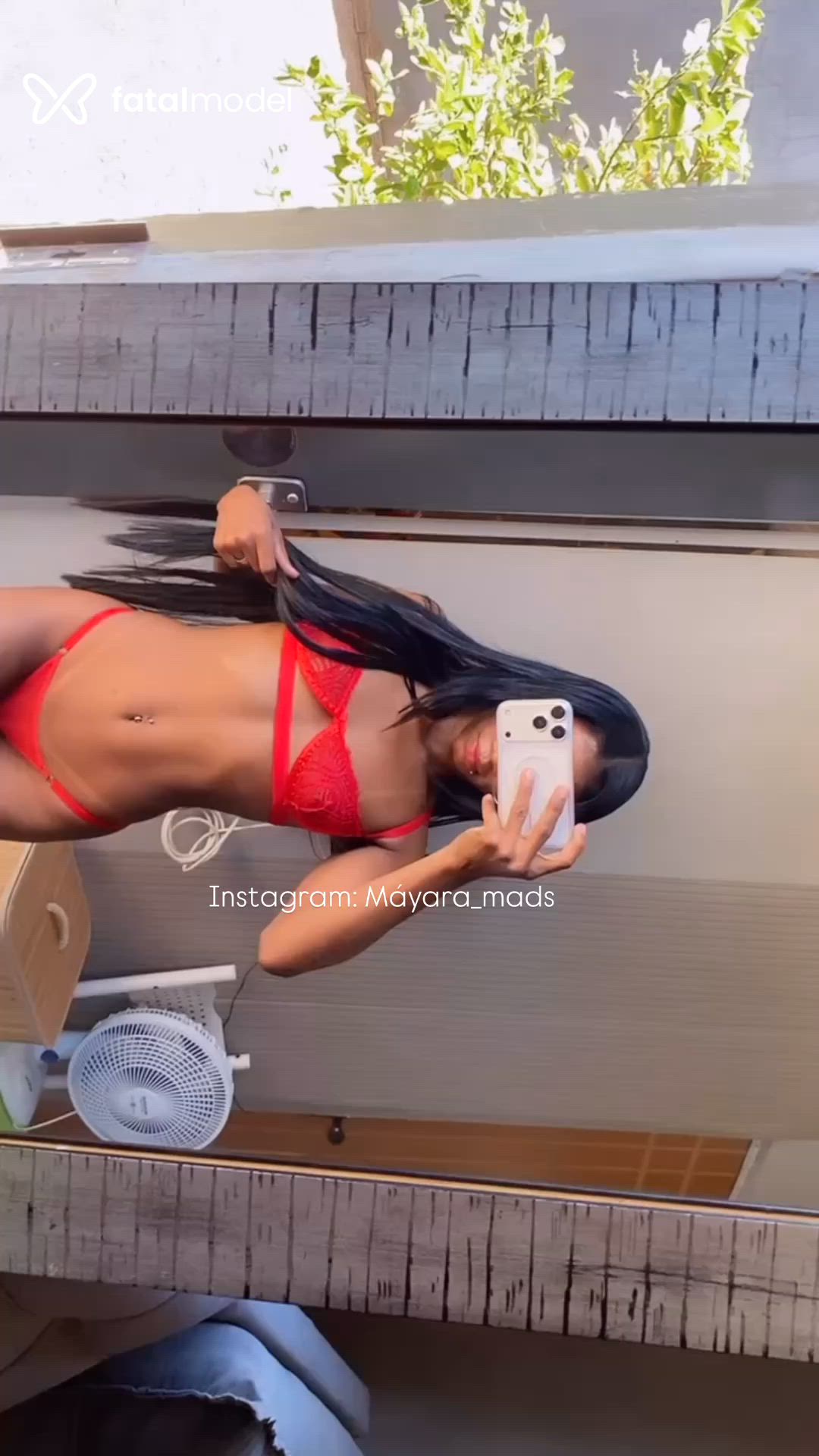 Acompanhante mulher morena (o) de olhos pretos - Máyara Mads