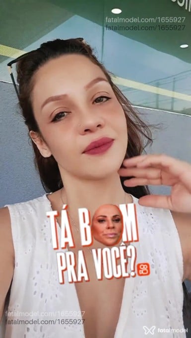 Acompanhante mulher com cabelo colorido de olhos castanhos em Ribeirão Preto Acompanhante mulher com cabelo colorido de olhos castanhos em Ribeirão Preto - Hanna