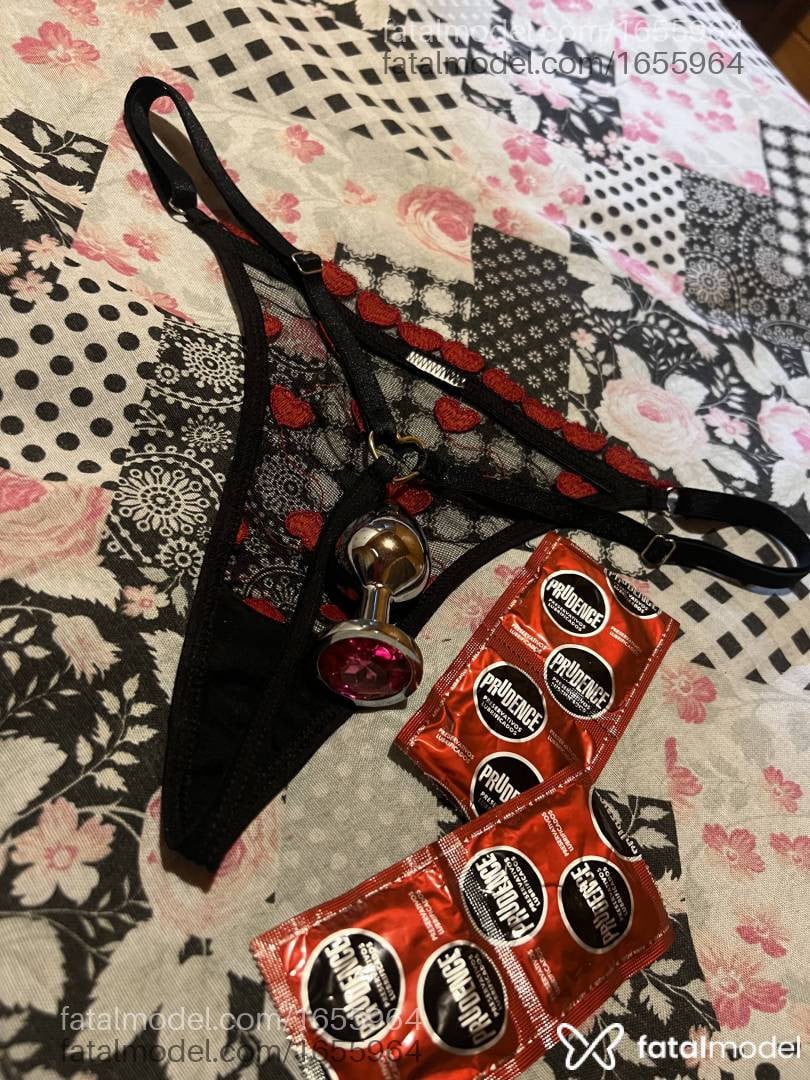 Acompanhante mulher morena (o) de olhos pretos - Rayssa Dikman