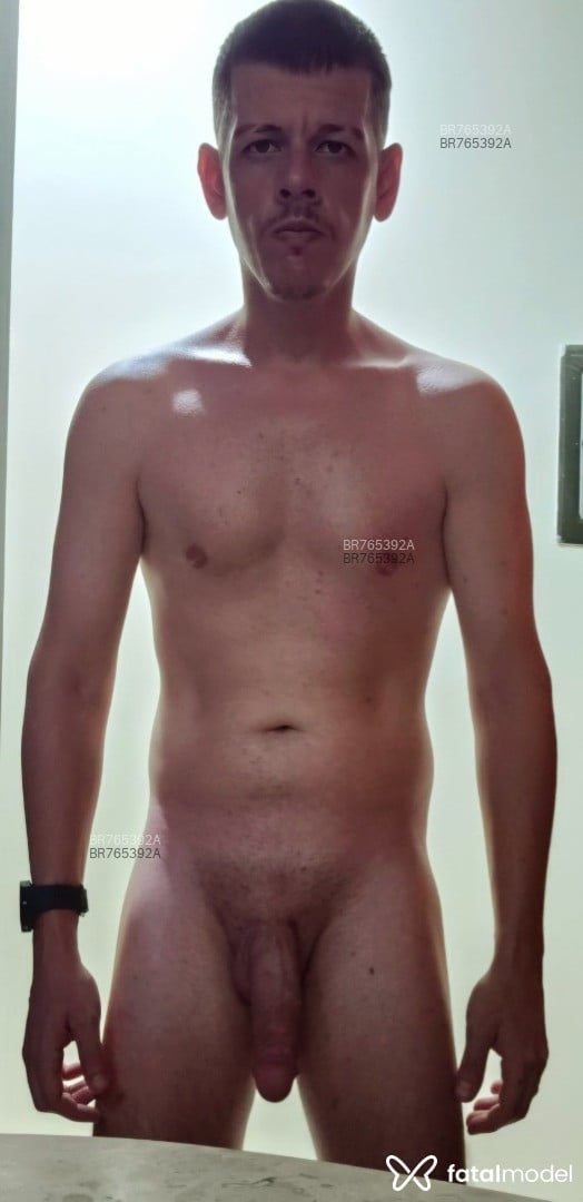Acompanhante homem com cabelo castanho de olhos castanhos em Votuporanga Acompanhante homem com cabelo castanho de olhos castanhos em Votuporanga - Farina
