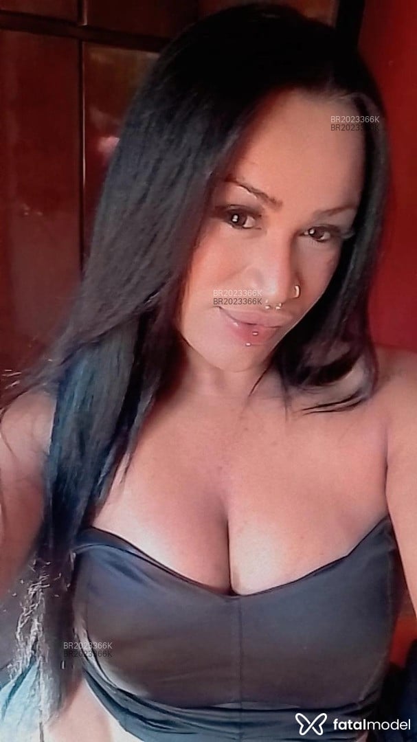 Acompanhante mulher trans morena (o) de olhos castanhos em Itajubá - Dyanna