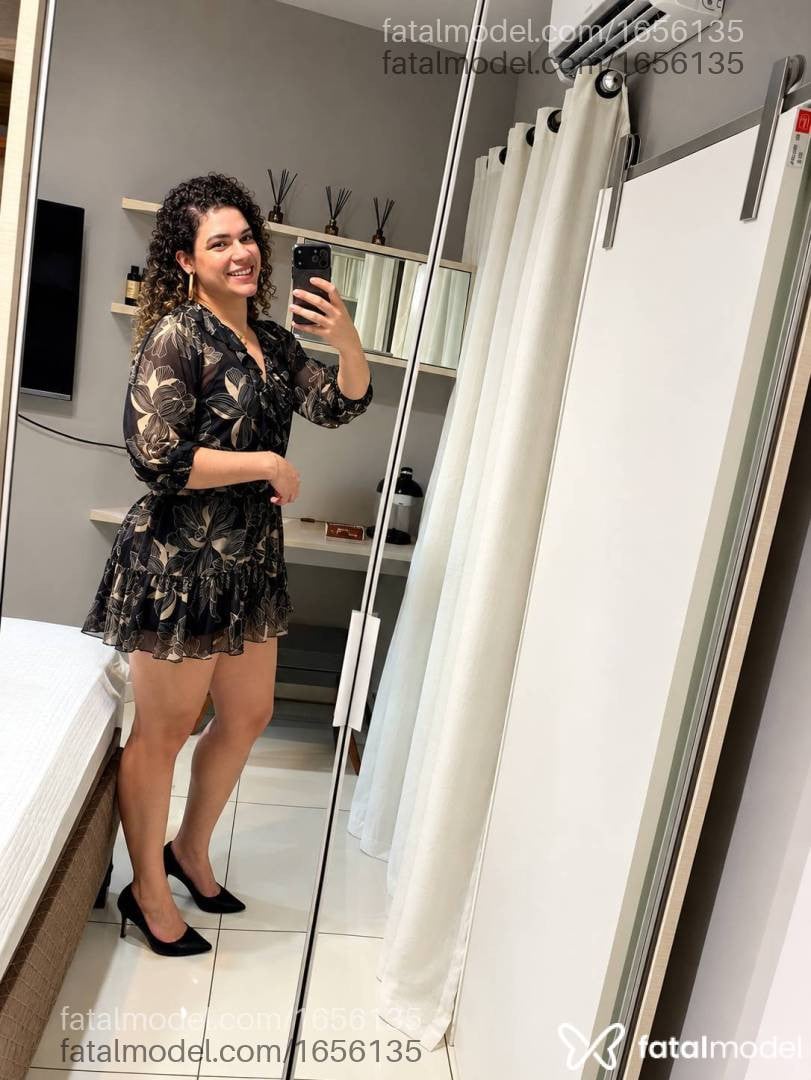 Acompanhante mulher trans morena (o) de olhos castanhos - Priscyla Alencar