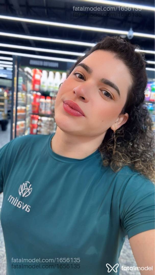 Acompanhante mulher trans loira (o) de olhos castanhos - Priscyla Alencar