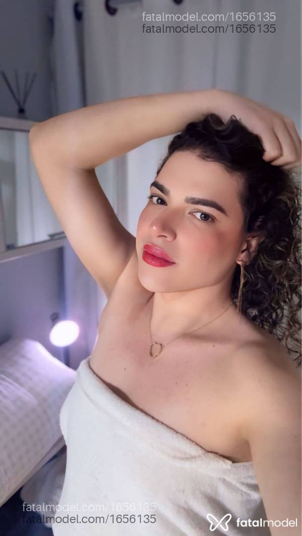 Acompanhante mulher trans loira (o) de olhos castanhos em Virtual - Priscyla Alencar
