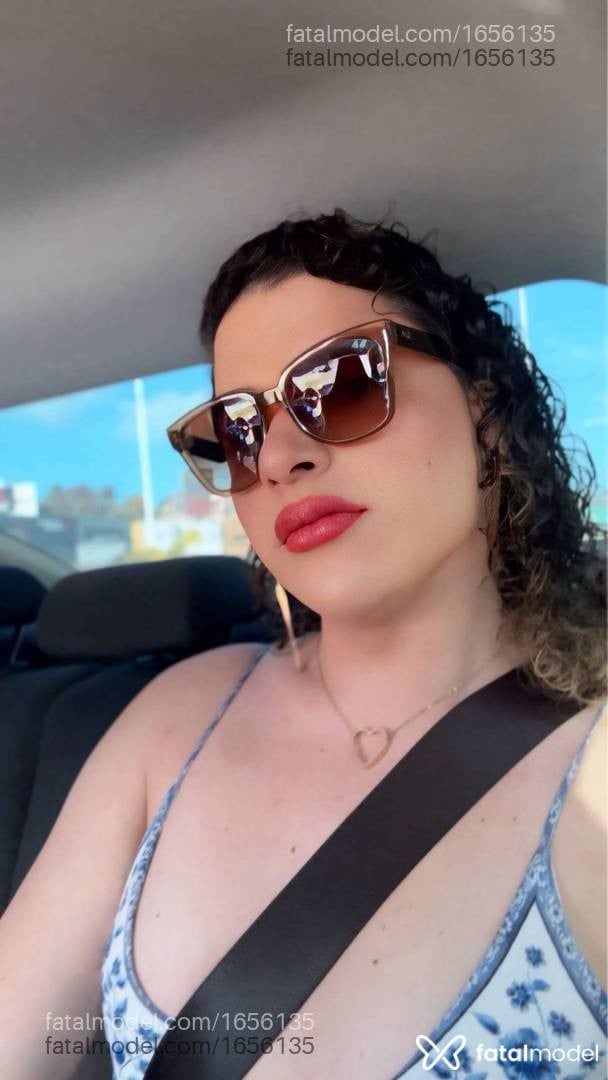 Acompanhante mulher trans morena (o) de olhos castanhos - Priscyla Alencar