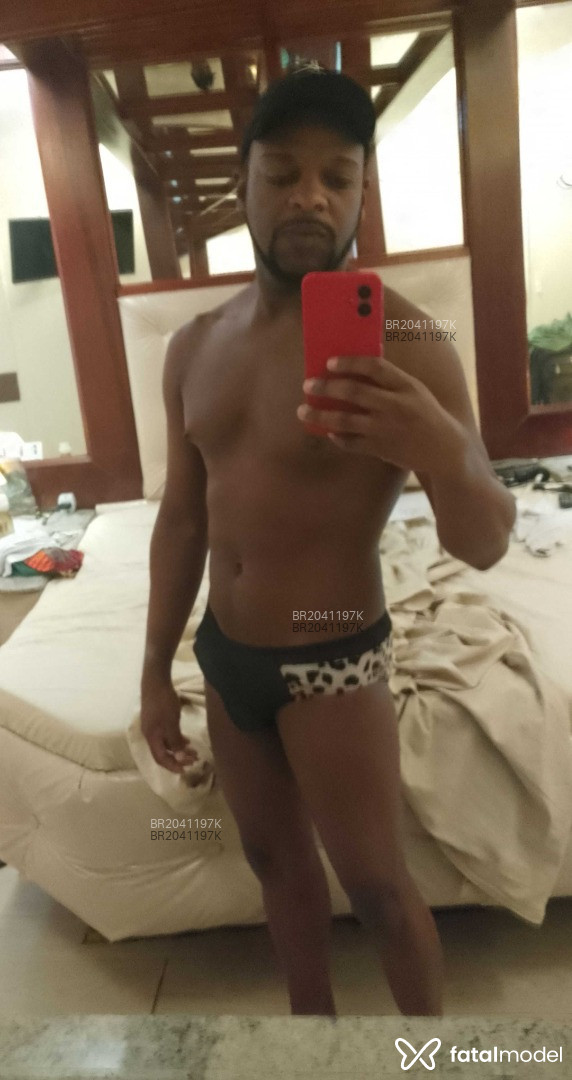 Acompanhante homem morena (o) de olhos castanhos em Rio de Janeiro Acompanhante homem morena (o) de olhos castanhos em Rio de Janeiro - Blackzn