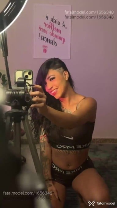 Acompanhante mulher morena (o) de olhos castanhos em Vila Velha - clara aguiar
