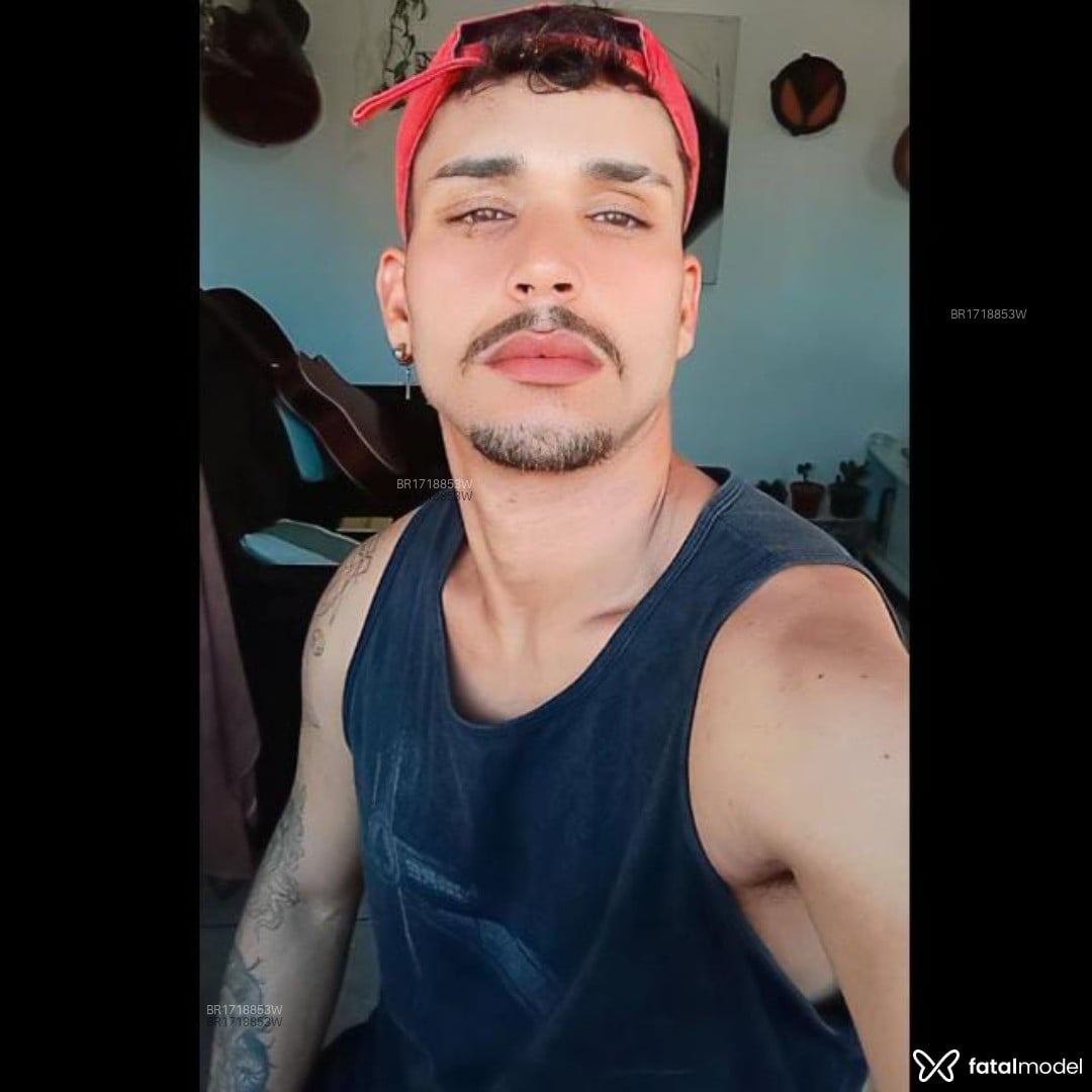 Acompanhante homem morena (o) de olhos castanhos - Nando Acompanhante homem morena (o) de olhos castanhos - Nando